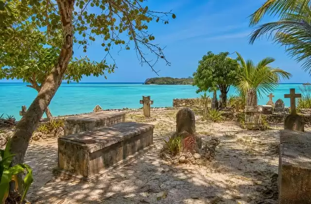 En Madagascar (Sainte-Marie)